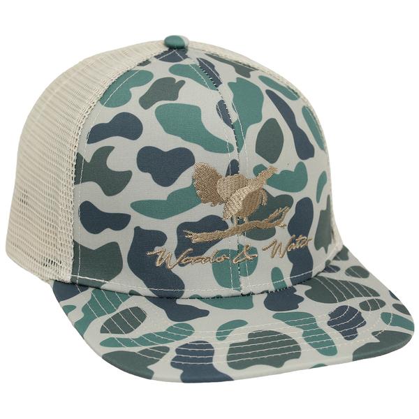 SLATE GOBBLER ON LIMB MARSH/SAND