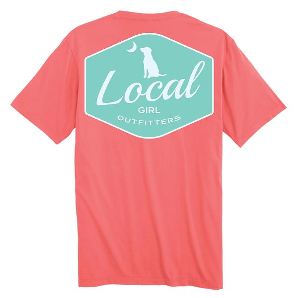 WOMEN'S LG BADGE S/S TEE CORAL