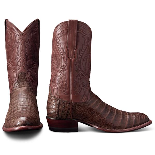 THE DILLON OAK/CAIMAN