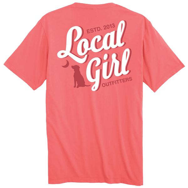 WOMEN`S LG STACKED SCRIPT S/S TEE